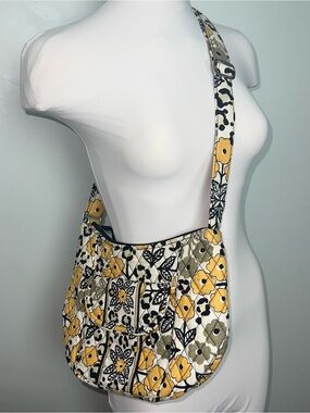Vera Bradley Floral Crossbody Shoulder Bag Yellow Black Cream Quilted